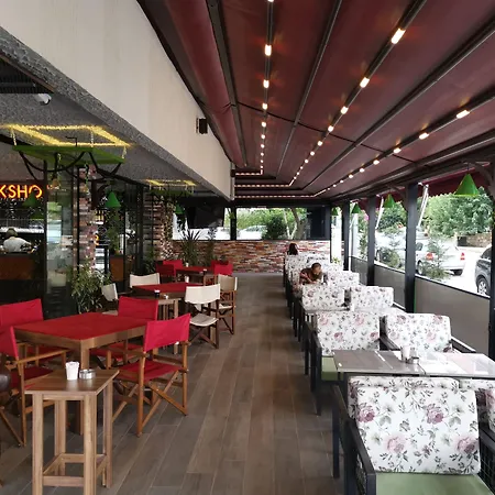 Beyondiest Hotel 3*