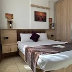 Hotel Beyondiest
